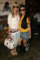 Ashley Tisdale : TI4U_u1189268018.jpg