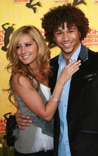 Ashley Tisdale : TI4U_u1191857931.jpg