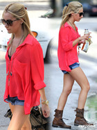 Ashley Tisdale : ashley-tisdale-1319215997.jpg