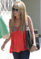 Ashley Tisdale : ashley-tisdale-1410128840.jpg