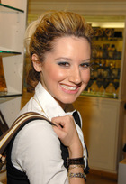 Ashley Tisdale : ashley_tisdale_1171146554.jpg