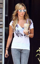 Ashley Tisdale : ashley_tisdale_1223231847.jpg