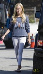 Ashley Tisdale : ashley_tisdale_1254543600.jpg