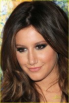 Ashley Tisdale : ashley_tisdale_1255848714.jpg