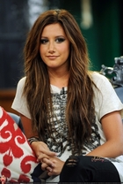 Ashley Tisdale : ashley_tisdale_1262116371.jpg