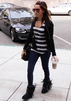 Ashley Tisdale : ashley_tisdale_1262219446.jpg