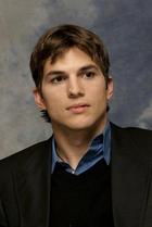 Ashton Kutcher : TI4U_u1147240391.jpg