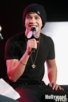 Austin Mahone : austin-mahone-1371080424.jpg