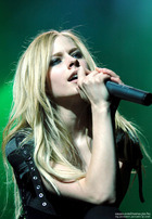 Avril Lavigne : avril-lavigne-1319918453.jpg