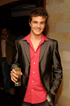 Beau Mirchoff : TI4U_u1154229005.jpg