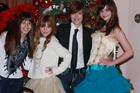 Bella Thorne : TI4U_u1230549137.jpg