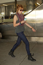 Bella Thorne : bella-thorne-1378400174.jpg