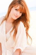 Bella Thorne : bella-thorne-1386348699.jpg