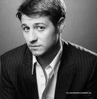 Benjamin McKenzie : TI4U_u1142963491.jpg