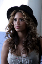 Beyonc Knowles : beyonc-knowles-1318173003.jpg