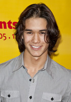 Booboo Stewart : boo-boo-stewart-1363745912.jpg