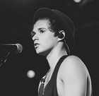 Bradley Simpson : bradley-simpson-1413591082.jpg