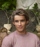 Brenton Thwaites : brenton-thwaites-1615575936.jpg