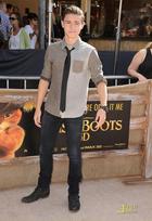 Callan McAuliffe : callan-mcauliffe-1319649868.jpg