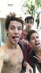 Cameron Dallas : TI4U1463045401.jpg