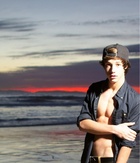 Cameron Dallas : cameron-dallas-1416672812.jpg