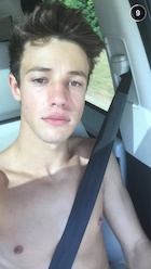 Cameron Dallas : cameron-dallas-1439172601.jpg