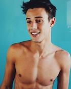 Cameron Dallas : cameron-dallas-1440792001.jpg