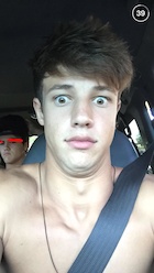 Cameron Dallas : cameron-dallas-1441119301.jpg