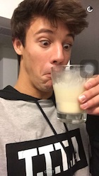 Cameron Dallas : cameron-dallas-1448151121.jpg