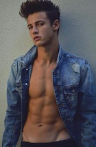 Cameron Dallas : cameron-dallas-1449687241.jpg