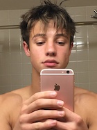 Cameron Dallas : cameron-dallas-1460338801.jpg