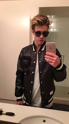 Cameron Dallas : cameron-dallas-1463409721.jpg