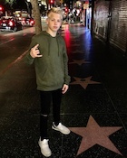 Carson Lueders : carson-lueders-1512079030.jpg