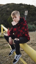 Carson Lueders : carson-lueders-1548122586.jpg