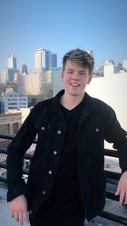 Carson Lueders : carson-lueders-1603323539.jpg