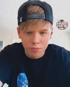 Carson Lueders : carson-lueders-1605467749.jpg