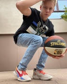 Carson Lueders : carson-lueders-1622392826.jpg