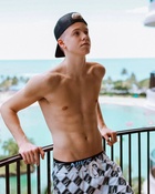 Carson Lueders : carson-lueders-1729800464.jpg