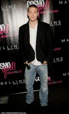 Chad Michael Murray : normal_feb05hq005.jpg