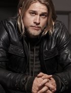 Charlie Hunnam : charlie-hunnam-1329999459.jpg