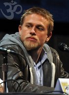 Charlie Hunnam : charlie-hunnam-1335807427.jpg