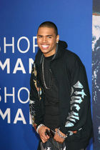 Chris Brown : chris_brown_1211129538.jpg