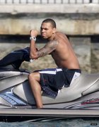 Chris Brown : chris_brown_1238089467.jpg