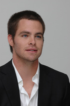 Chris Pine : chris-pine-1406144420.jpg