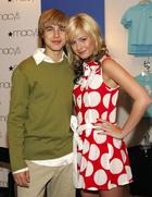 Cody Linley : TI4U_u1151704111.jpg