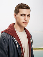 Cody Linley : cody-linley-1470239020.jpg