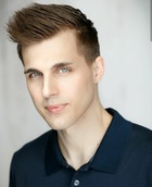 Cody Linley : cody-linley-1544125342.jpg