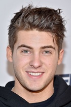 Cody Christian : cody-christian-1629220098.jpg