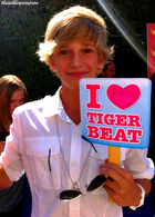 Cody Simpson : cody-simpson-1312735229.jpg