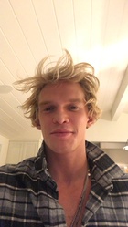 Cody Simpson : cody-simpson-1585075017.jpg